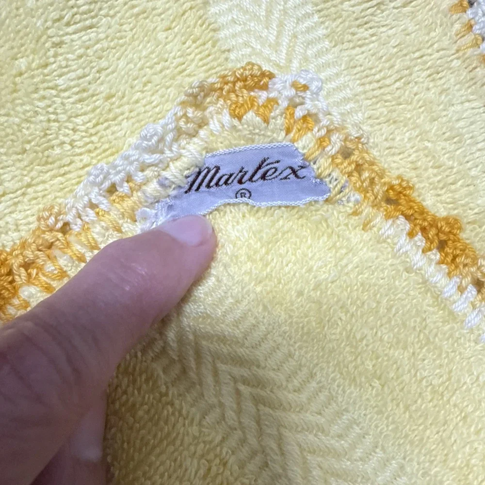 Vintage Martex Late 1970s/80s Yellow Crochet Trim Towel And Washcloth Set Retro